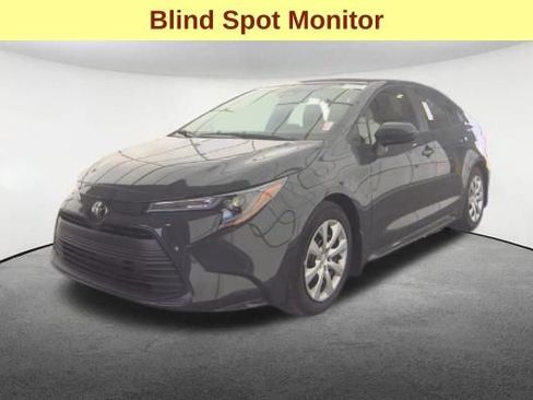 Used 2026 Toyota Corolla LE FWD image 4