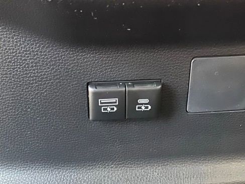 New 2025 Toyota Tundra Limited image 26