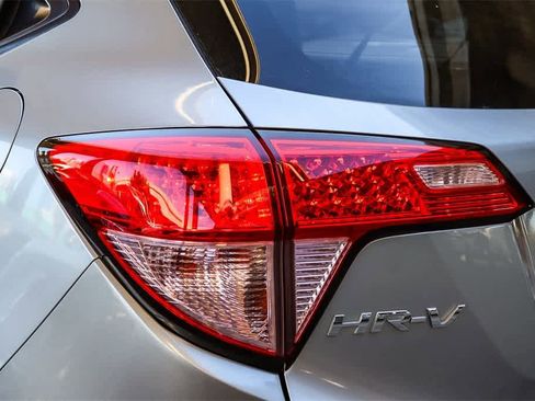 Used 2017 Honda HR-V EX-L image 9