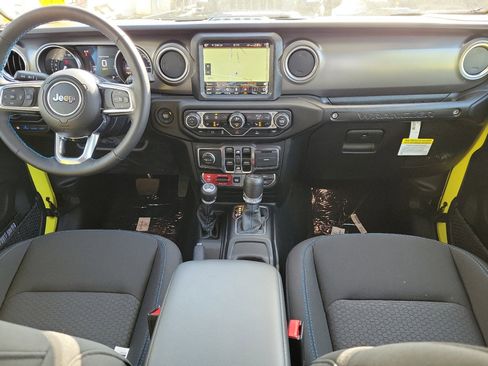 New 2023 Jeep Wrangler Unlimited Rubicon 4xe w/ Cold Weather Group image 10