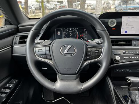 Certified 2025 Lexus ES 350 w/ Premium Package image 34