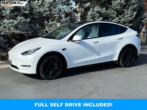 Used 2022 Tesla Model Y Long Range image 1