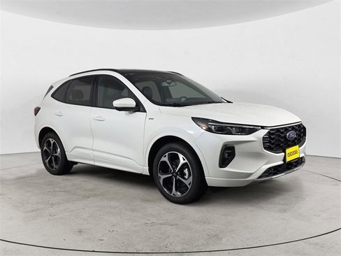 Used 2025 Ford Escape ST-Line Elite w/ Premium Technology Package image 7