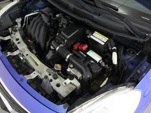 Used 2013 Nissan Versa SV w/ Convenience Pkg FWD image 42