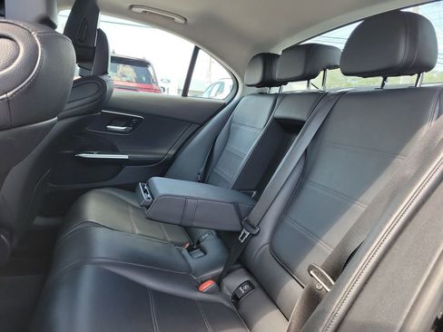 Used 2025 Mercedes-Benz C 300 Sedan image 9