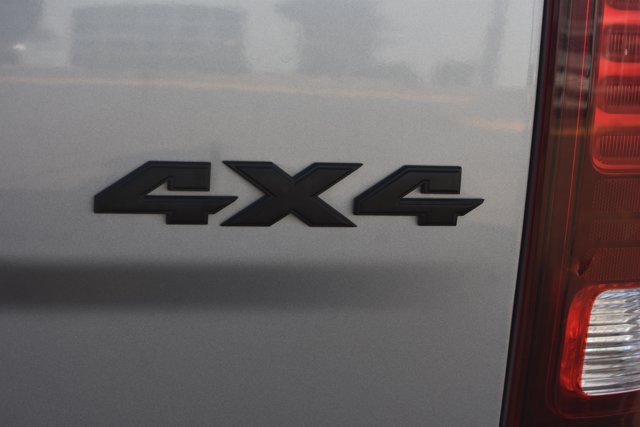 Used 2024 RAM 1500 Warlock AWD/4WD image 7