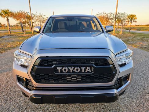 Used 2021 Toyota Tacoma SR5 image 2
