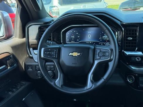 Used 2023 Chevrolet Silverado 1500 High Country w/ Z71 Off-Road Package image 9