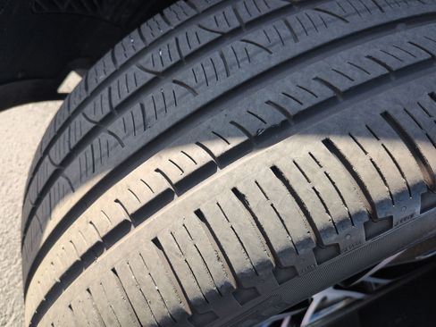 Used 2022 Porsche Cayenne Coupe image 12