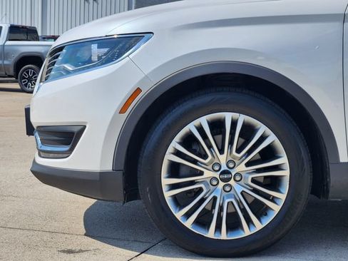Used 2018 Lincoln MKX Reserve w/ Lincoln MKX Climate Package FWD image 8