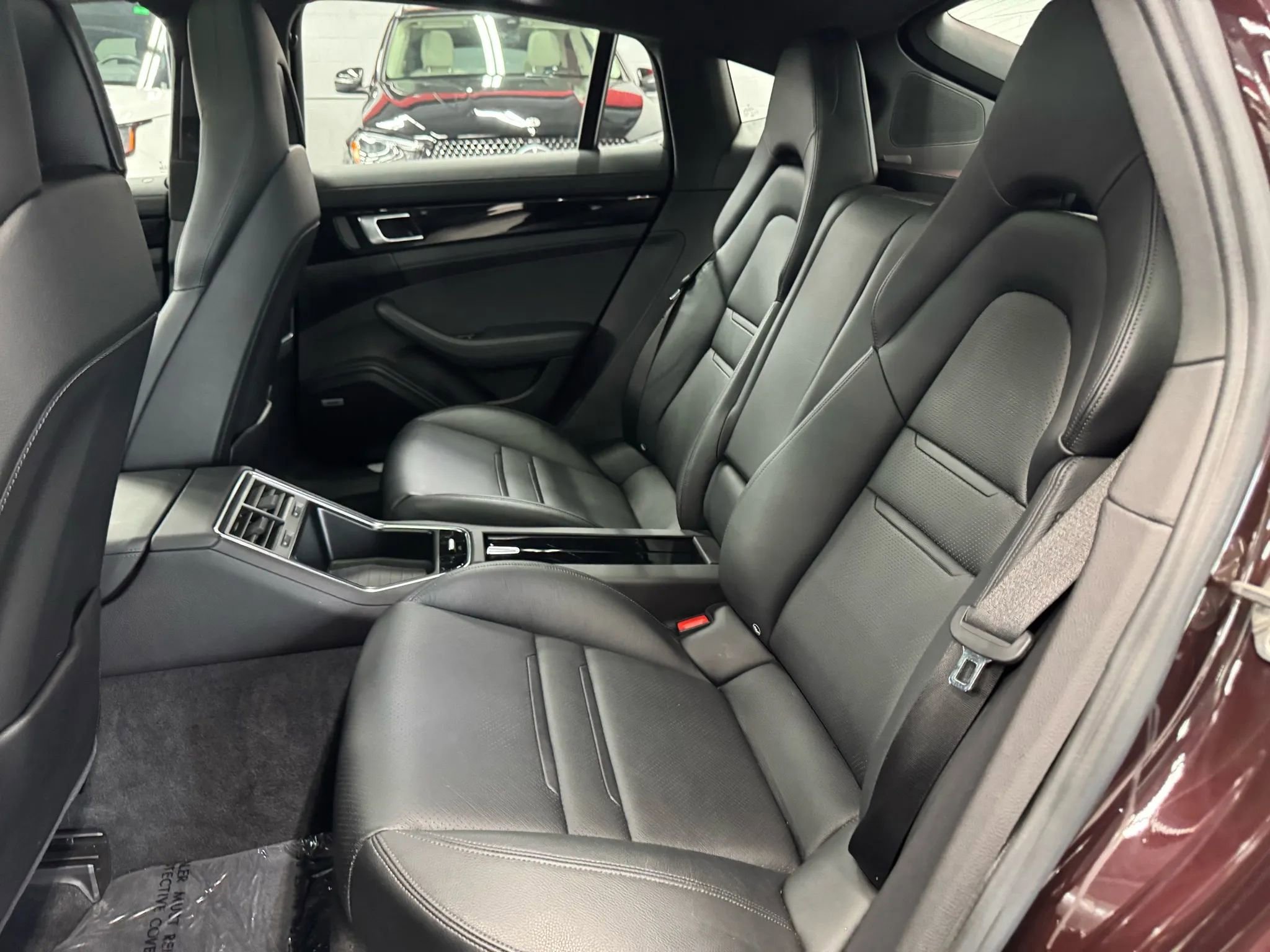 Used 2022 Porsche Panamera 4 AWD/4WD image 28