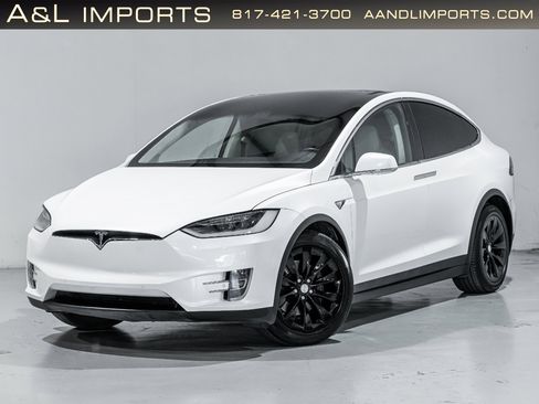 Used 2018 Tesla Model X 75D image 43