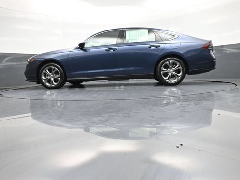 Used 2023 Honda Accord EX image 32