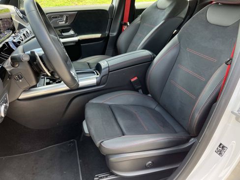Certified 2025 Mercedes-Benz GLA 35 AMG 4MATIC image 22