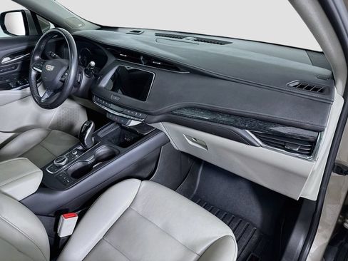Certified 2023 Cadillac XT4 Premium Luxury FWD image 28