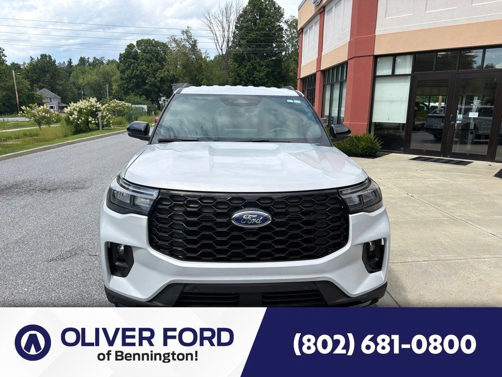 Used 2026 Ford Explorer ST-Line w/ ST-Line Street Pack AWD/4WD image 2