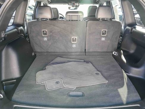 Used 2023 Jeep Grand Cherokee Altitude image 24