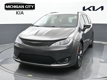 Used 2019 Chrysler Pacifica Limited w/ S Appearance Package