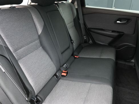 Used 2023 Nissan Rogue SV image 24