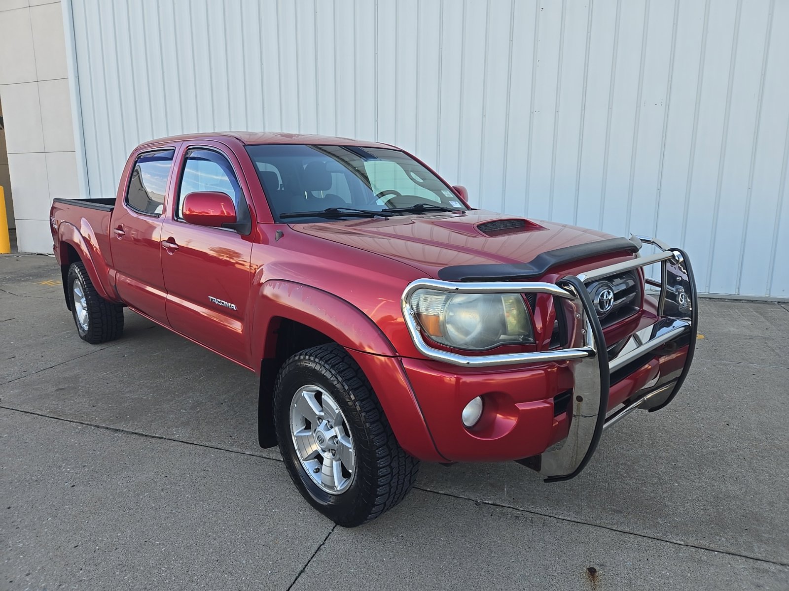 Used 2010 Toyota Tacoma 4x4 Double Cab V6 image 2