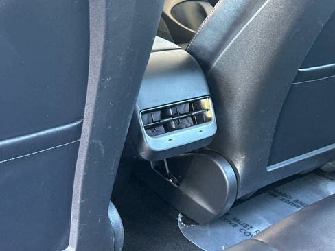 Used 2021 Tesla Model 3 Standard Range Plus image 14