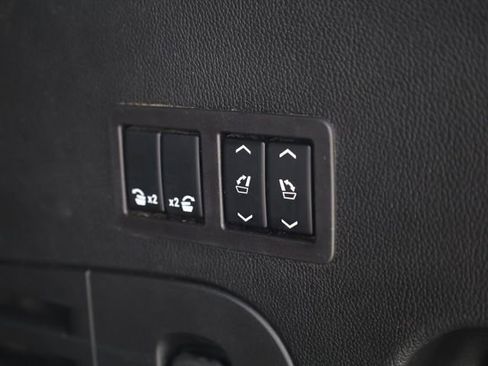 Used 2018 Chevrolet Tahoe LT w/ Luxury Package AWD/4WD image 25