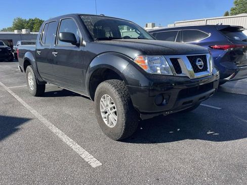 Used 2016 Nissan Frontier SV image 1