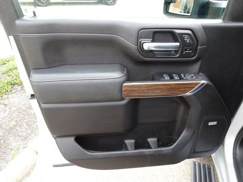 Used 2022 Chevrolet Silverado 2500 High Country w/ Z71 Off-Road Package image 15