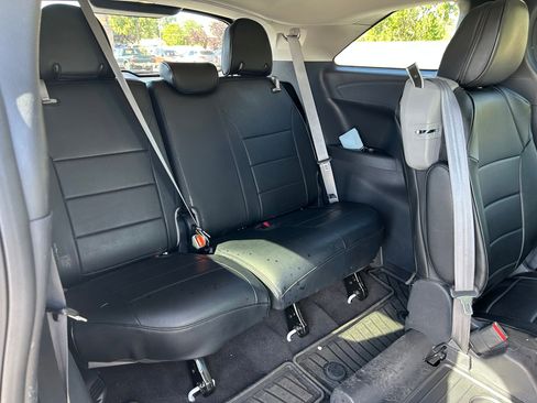 Used 2025 Toyota Sienna LE AWD/4WD image 26