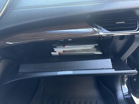 Used 2015 Toyota Avalon XLE image 20