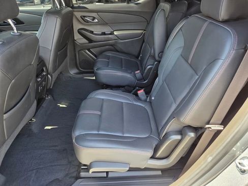 Certified 2023 Chevrolet Traverse RS image 11