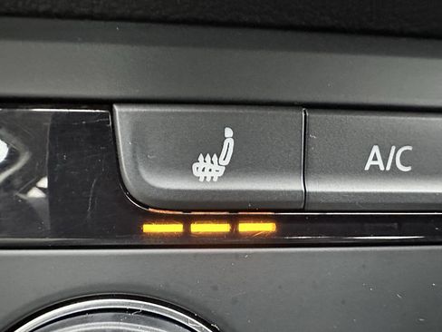 Used 2022 Volkswagen Taos SE image 20