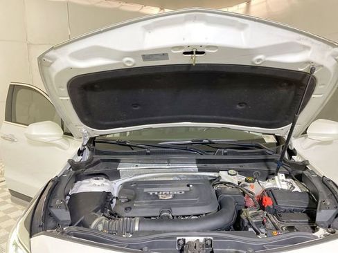 Used 2020 Cadillac XT4 Premium Luxury w/ Cold Weather Package image 16