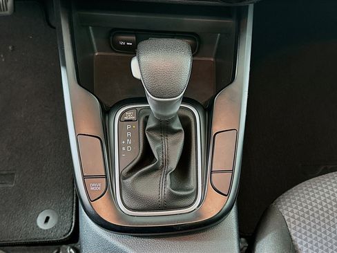 Used 2025 Kia Soul LX w/ LX Technology Package FWD image 23
