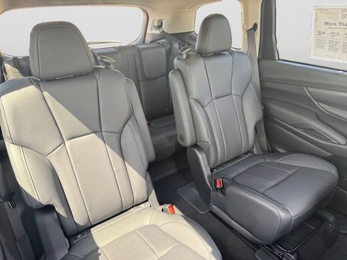 New 2026 Subaru Ascent Limited AWD/4WD image 18