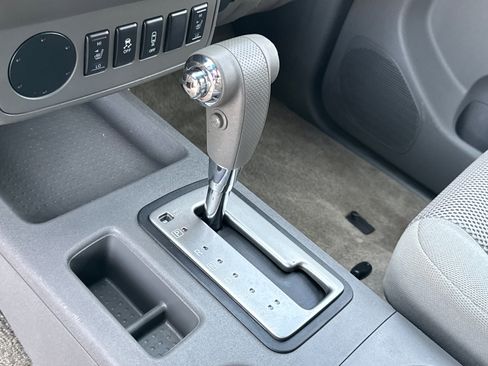 Used 2014 Nissan Frontier SV w/ SV Value Truck Package image 27