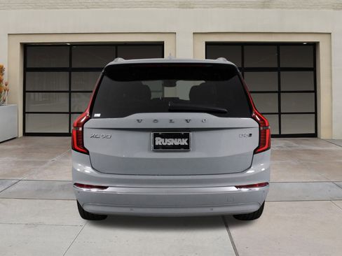 Used 2026 Volvo XC90 B5 Core image 5