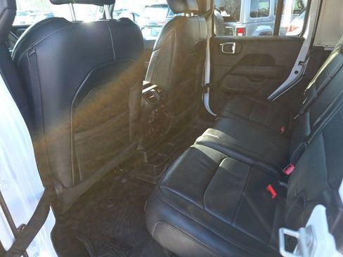 Used 2023 Jeep Wrangler Altitude image 15