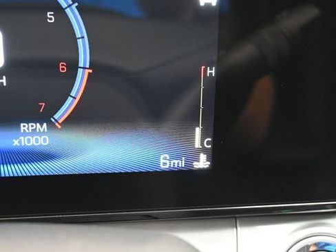 New 2026 Chevrolet Trax LT w/ LT Convenience Package FWD image 33