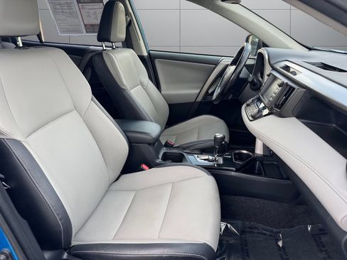 Used 2018 Toyota RAV4 Limited w/ Advanced Technology Package AWD/4WD image 17