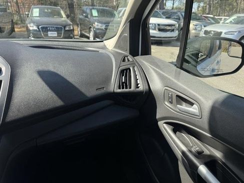 Used 2016 Ford Transit Connect XLT image 27