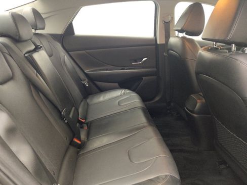 Used 2023 Hyundai Elantra Limited FWD image 19