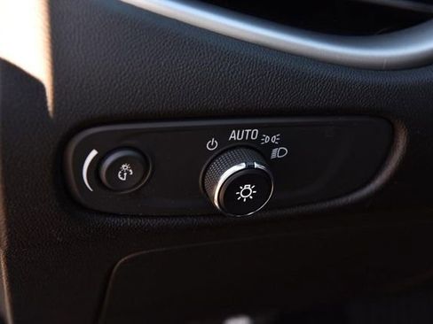 Used 2024 Chevrolet Malibu LT image 9