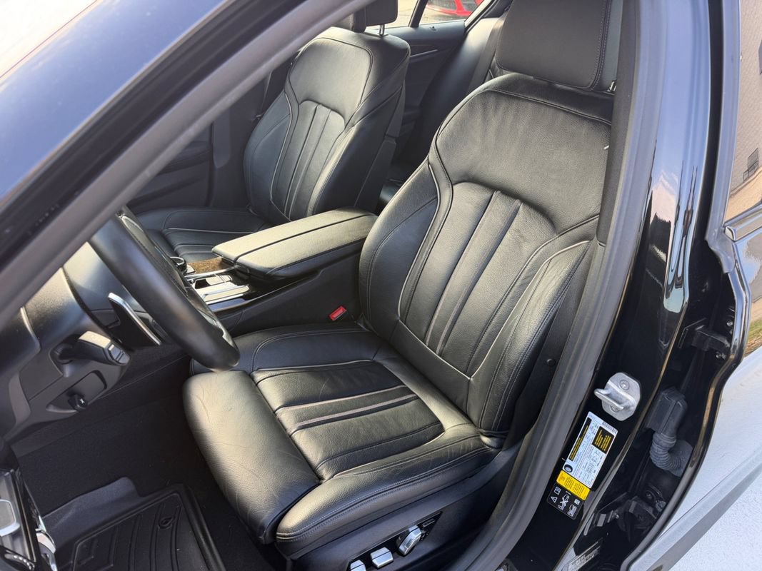 Used 2018 BMW M550i xDrive AWD/4WD image 18