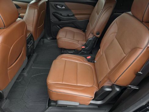 Used 2021 Chevrolet Traverse High Country w/ LPO, Floor Liner Package AWD/4WD image 33