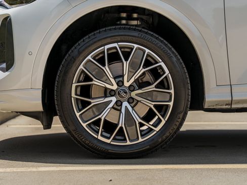 Used 2025 Audi Q5 Premium w/ Premium Plus AWD/4WD image 30