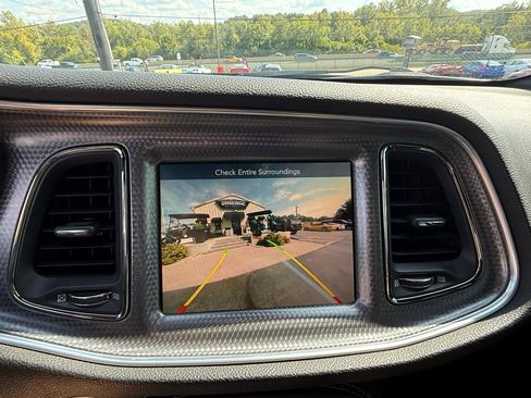 Used 2015 Dodge Challenger SRT Hellcat image 19