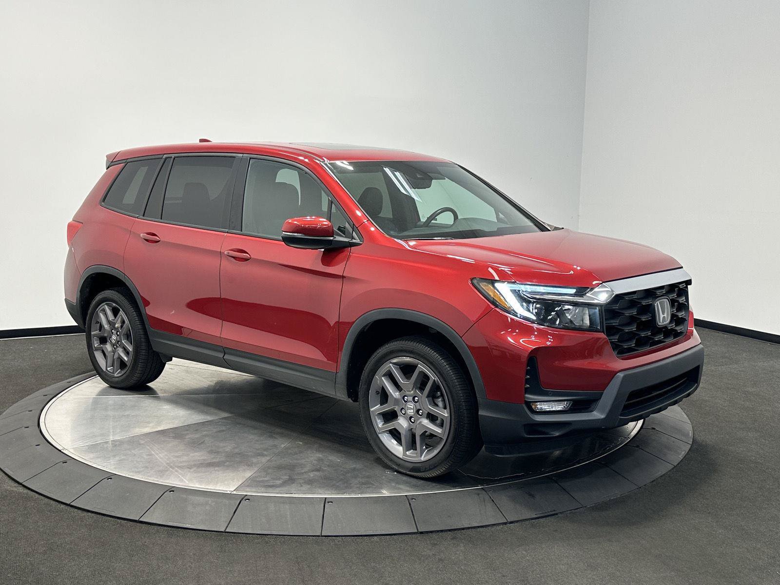 Certified 2023 Honda Passport EX-L image 2