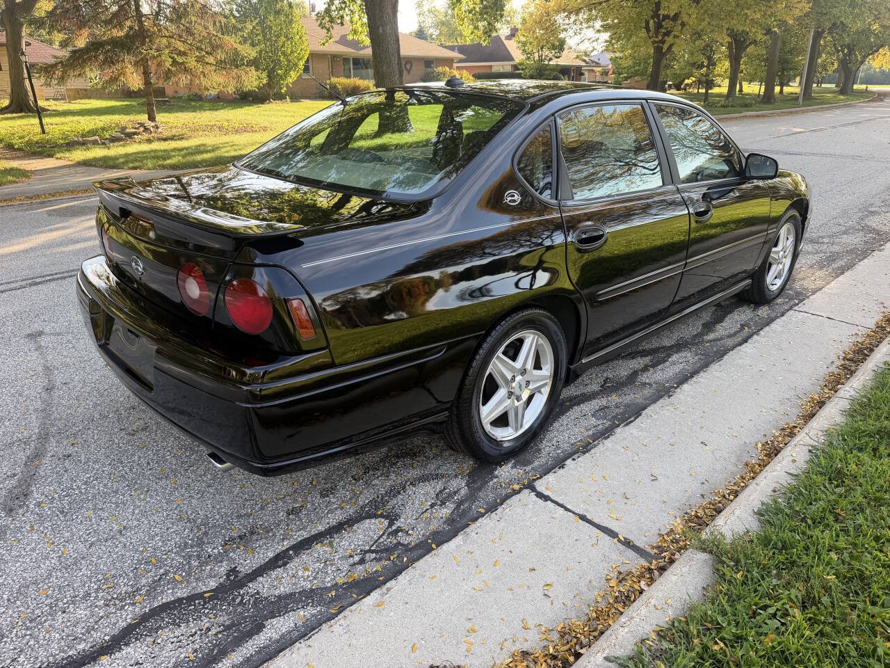 Used 2004 Chevrolet Impala SS w/ Preferred Equipment Group FWD image 5
