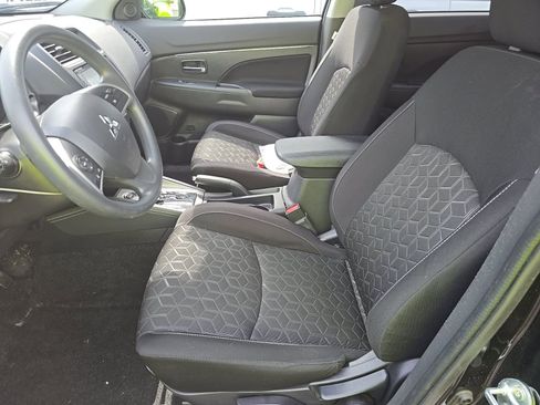 Used 2024 Mitsubishi Outlander Sport AWD image 11